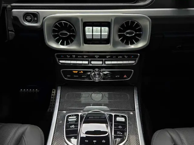 Mercedes-Benz G-Class — Фото автомобиля 11
