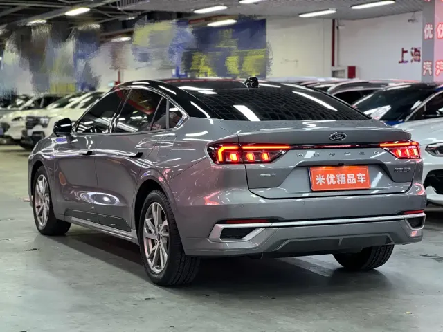 Ford Mondeo — Фото автомобиля 6