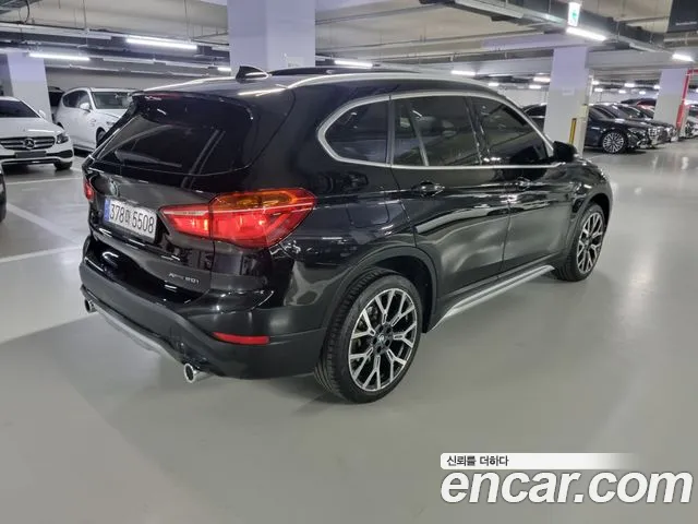 BMW X1 — Фото автомобиля 3