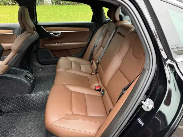 Volvo S90 — Фото автомобиля 12