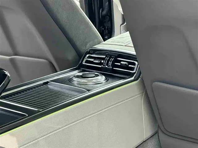 Hongqi H9 — Фото автомобиля 13