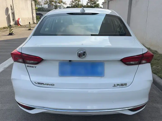 Buick Verano — Фото автомобиля 6