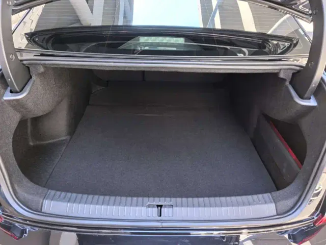 Volkswagen Passat — Фото автомобиля 8