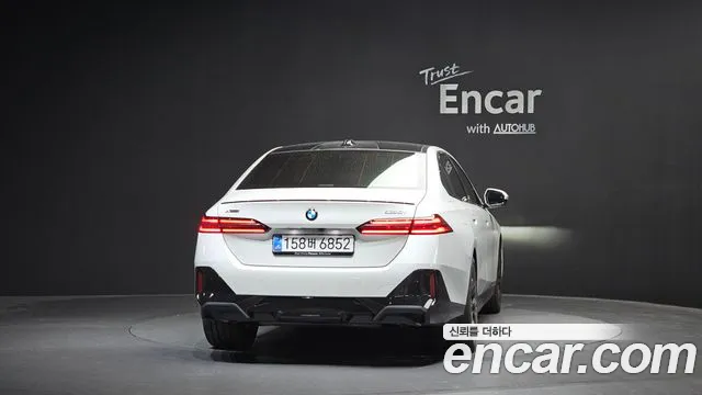 BMW 5-Series 5 серия (G60) 530i xDrive M Sport Pro Special Edition — Фото автомобиля 4