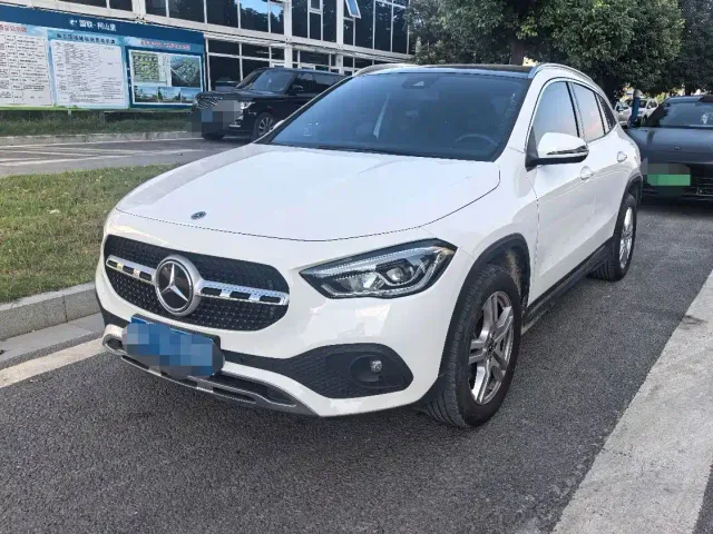 Фотография автомобиля — Mercedes-Benz GLA-Class