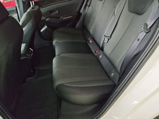 BYD Qin L — Фото автомобиля 16