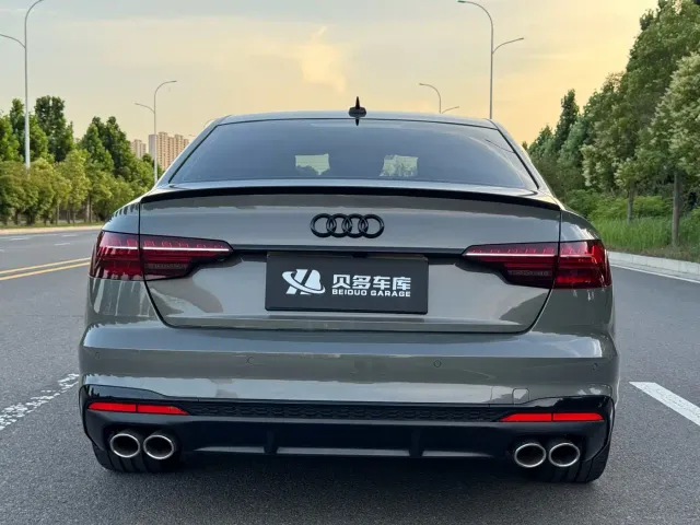 Audi S4 — Фото автомобиля 5