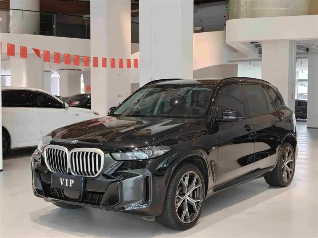 Фотография автомобиля — BMW X5