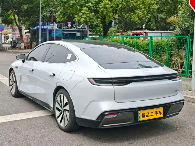 Geely Galaxy E8 — Фото автомобиля 9