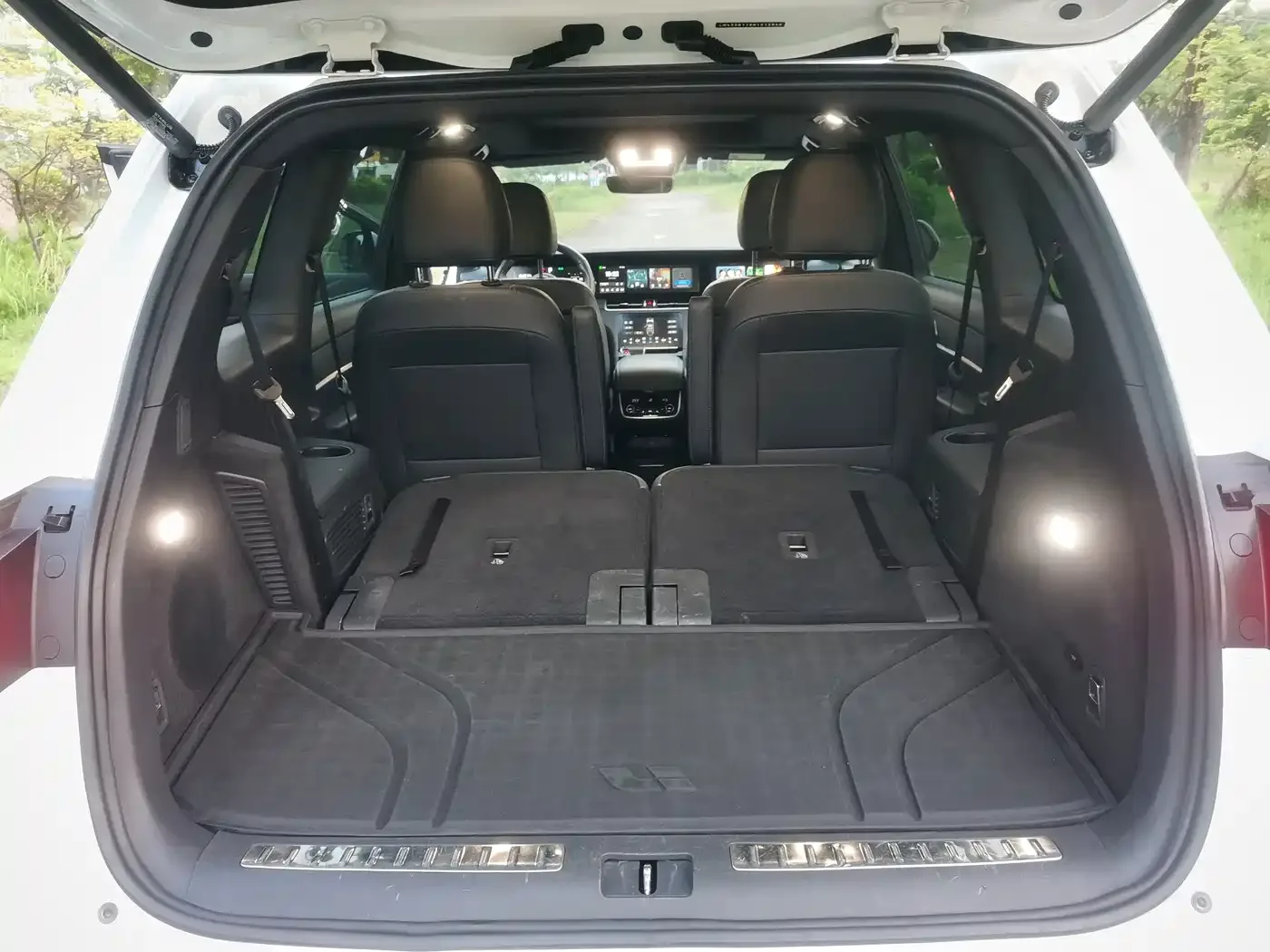 Li Auto Li ONE 2021 Extended Range 6-Seater — Фото автомобиля 8