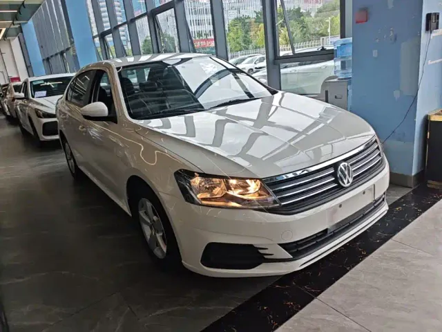 Volkswagen Lavida — Фото автомобиля 3