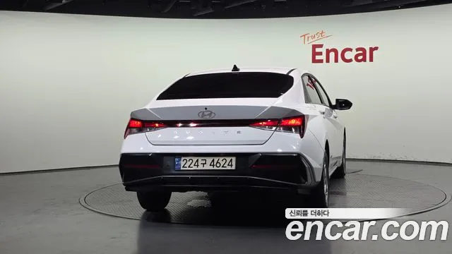 Hyundai AVANTE Новый Avante (CN7) — Фото автомобиля 4