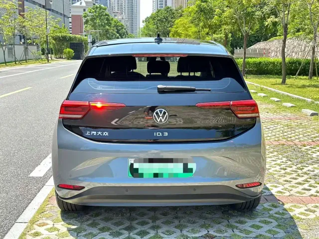 Volkswagen ID.3 — Фото автомобиля 8