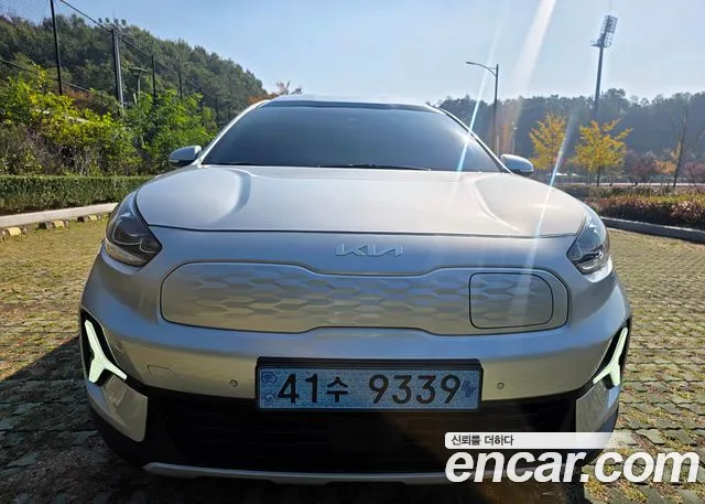 Фотография автомобиля — Kia Niro