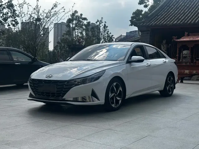 Фотография автомобиля — Hyundai Elantra