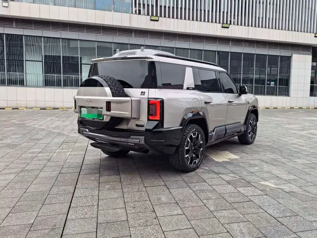 BYD FangChengBao Leopard 8 — Фото автомобиля 10