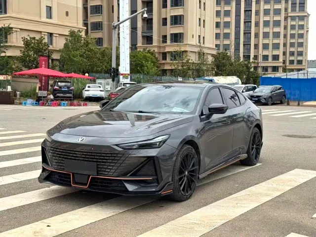 Фотография автомобиля — Changan UNI-V