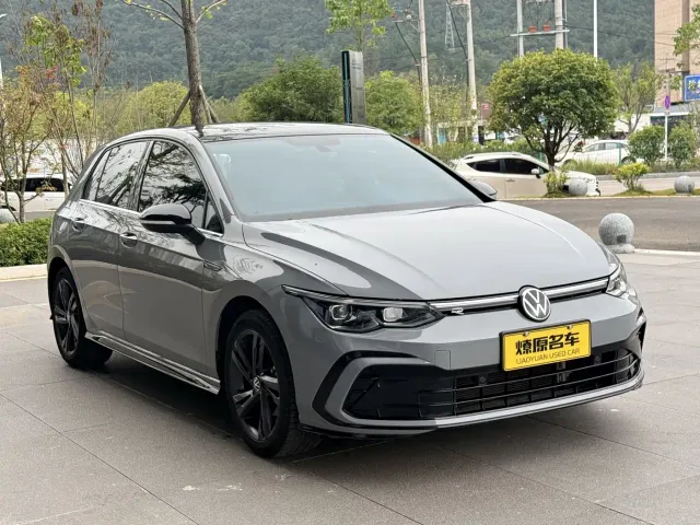 Volkswagen Golf — Фото автомобиля 3