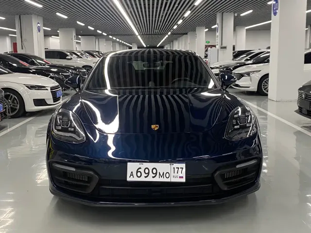 Porsche Panamera — Фото автомобиля 2