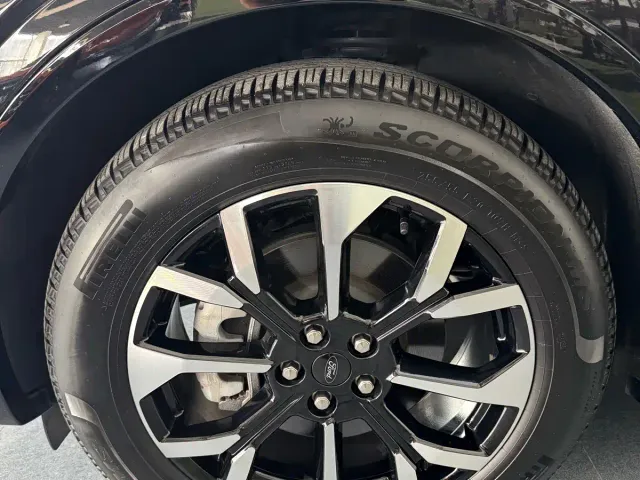 Ford Edge — Фото автомобиля 24