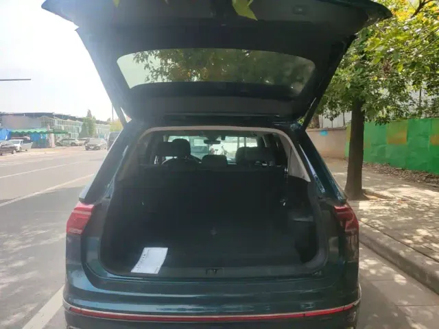 Volkswagen Tiguan L — Фото автомобиля 18