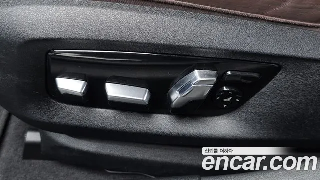 BMW 5-Series — Фото автомобиля 20