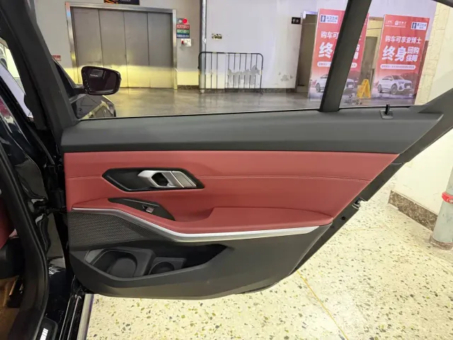 BMW 3 Series — Фото автомобиля 18