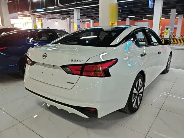 Nissan Teana — Фото автомобиля 6