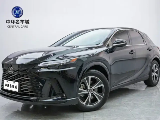 Фотография автомобиля — Lexus RX