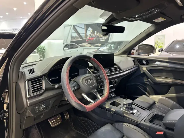 Audi Q5L — Фото автомобиля 4