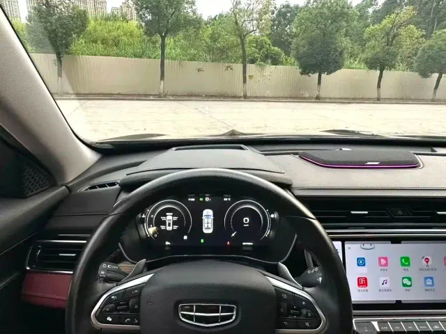 Geely Boyue — Фото автомобиля 6
