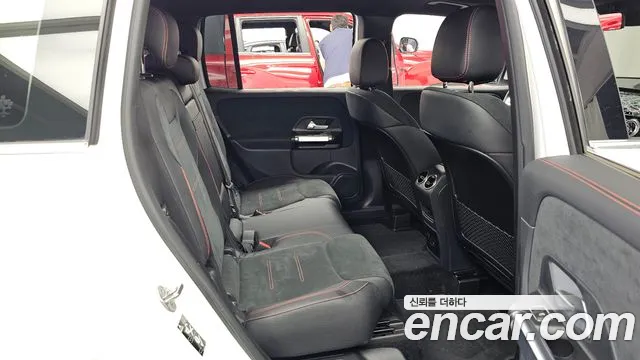 Mercedes-Benz GLB-Class — Фото автомобиля 12