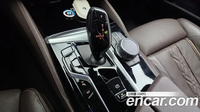 BMW 5-Series 5 серия (G30) 530i xDrive M Sport — Фото автомобиля 9