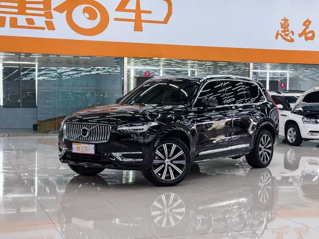 Volvo XC90 — Фото автомобиля 2