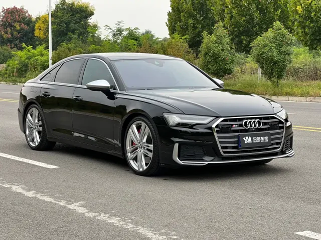 Audi S6 — Фото автомобиля 3