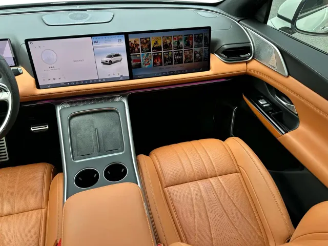 Xpeng G9 — Фото автомобиля 13