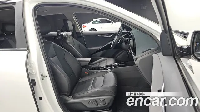 Kia Niro Niro (New) — Фото автомобиля 16