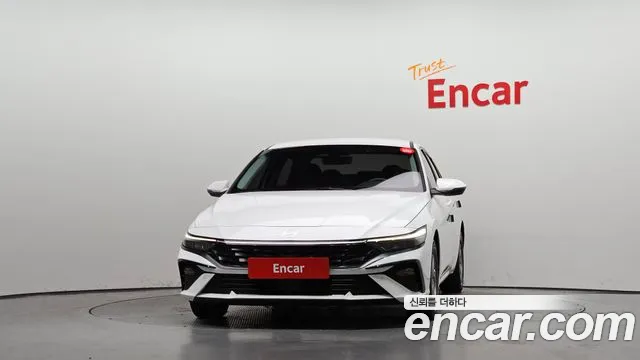 Hyundai Avante CN7 — Фото автомобиля 3
