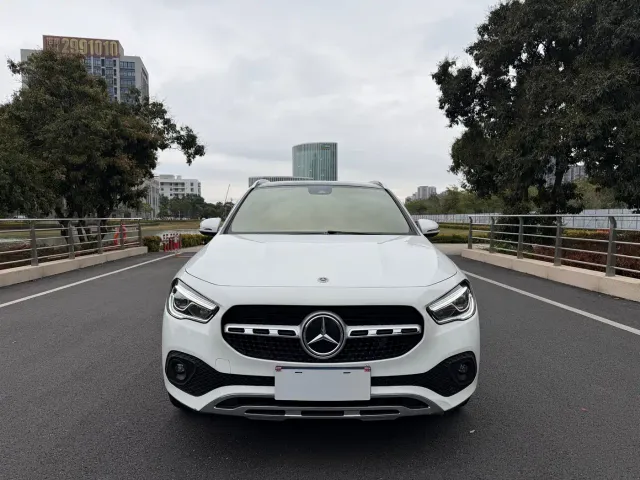 Mercedes-Benz GLA-Class — Фото автомобиля 2