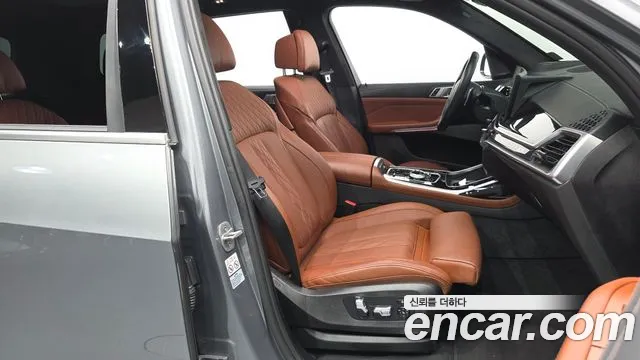BMW X7 — Фото автомобиля 9