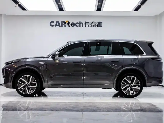 Li Auto L9 — Фото автомобиля 4
