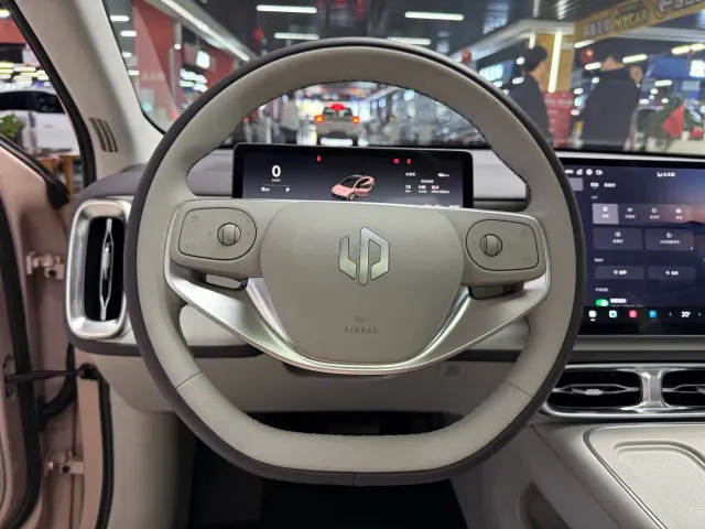 Leapmotor B01 — Фото автомобиля 6