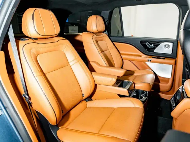 Lincoln Aviator — Фото автомобиля 23