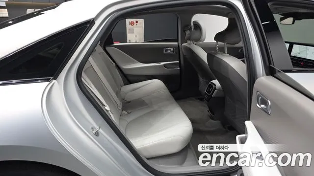 Hyundai Ioniq 6 — Фото автомобиля 18