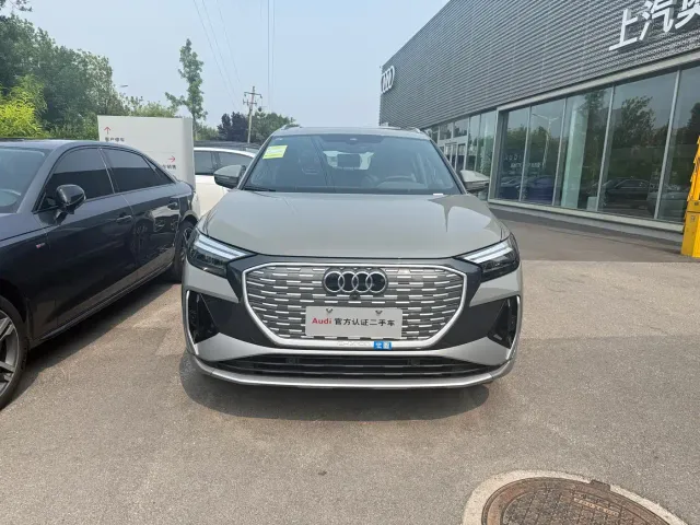 Audi Q4 e-tron — Фото автомобиля 3
