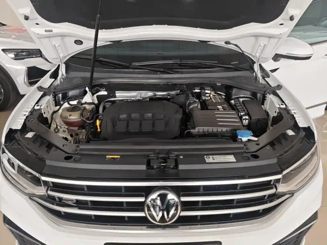 Volkswagen Tiguan L — Фото автомобиля 15