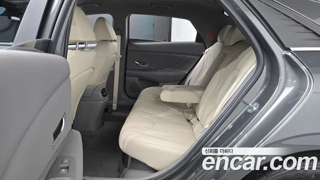 Hyundai Avante CN7 — Фото автомобиля 18