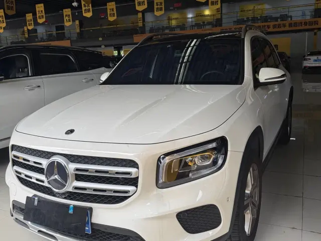 Фотография автомобиля — Mercedes-Benz GLB-Class