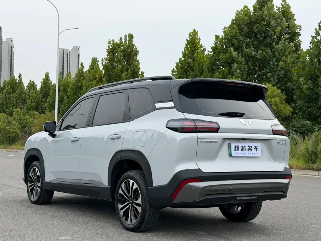 Wuling Starlight 560 — Фото автомобиля 12