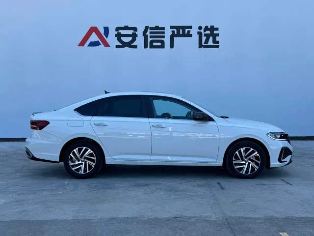 Volkswagen Lavida — Фото автомобиля 7